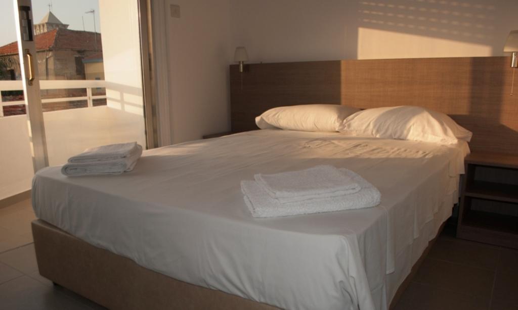St. George Rent Rooms ลาร์นาคา ภายนอก รูปภาพ