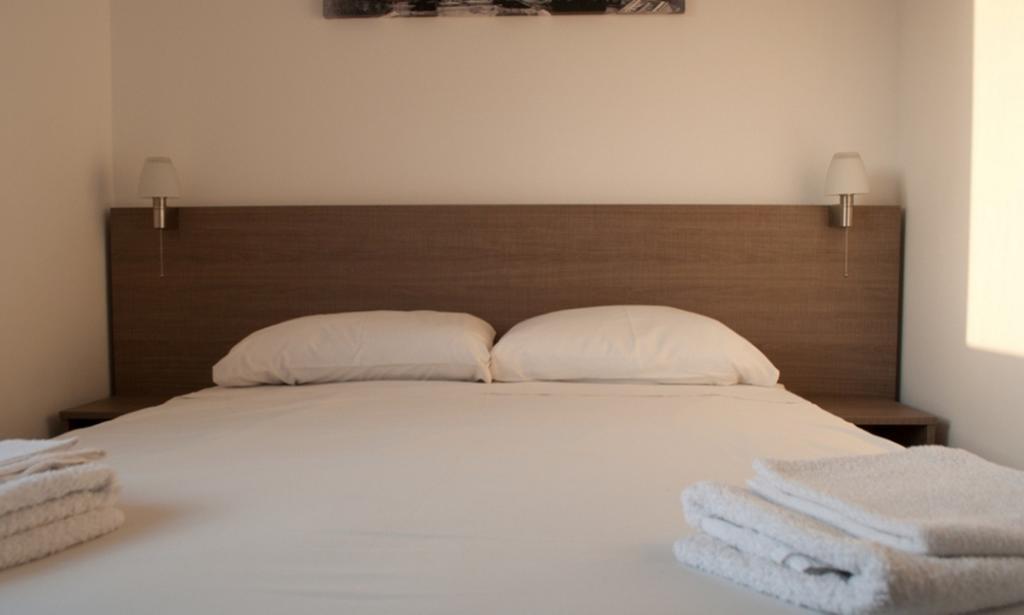 St. George Rent Rooms ลาร์นาคา ภายนอก รูปภาพ