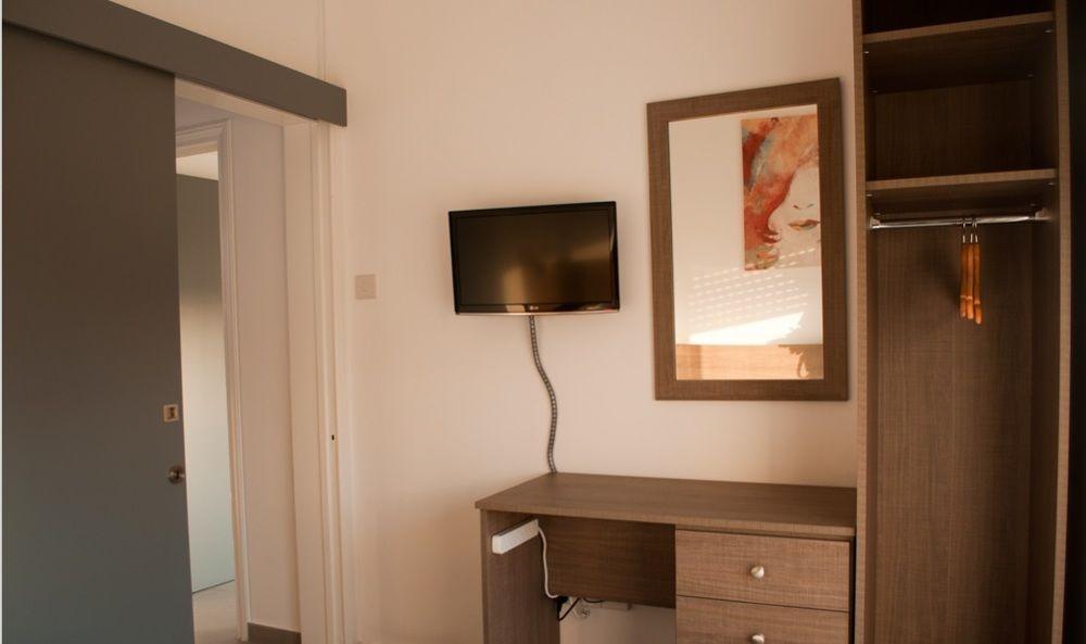 St. George Rent Rooms ลาร์นาคา ภายนอก รูปภาพ
